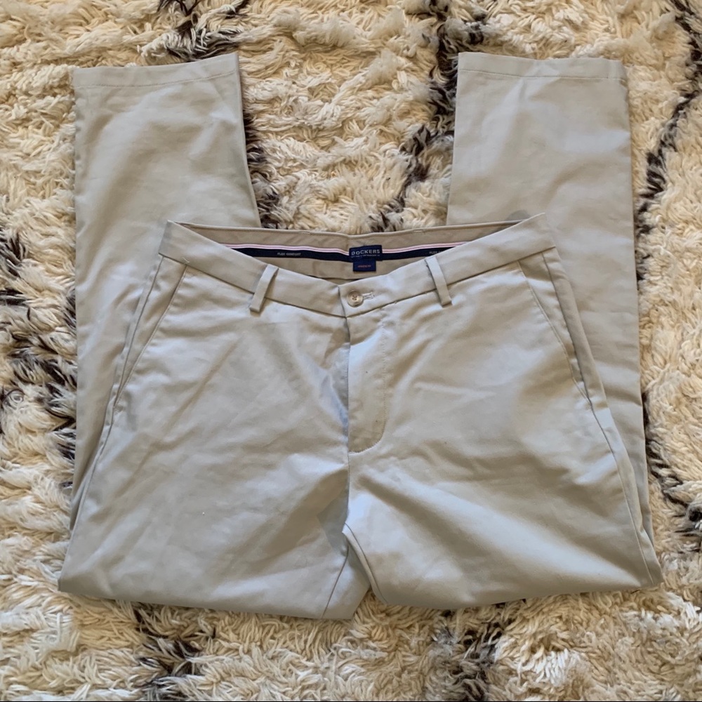 Dockers Athletic Fit Khakis - 32x30